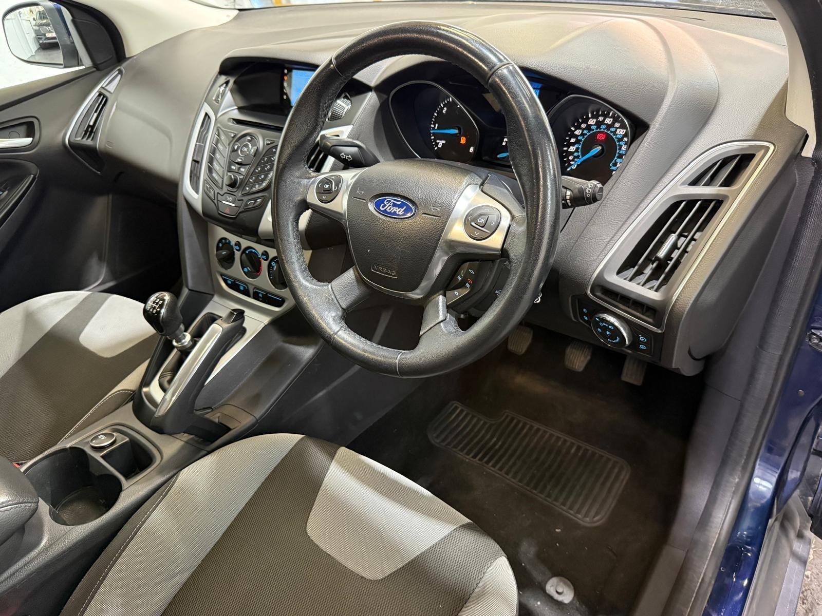 Ford Focus - Image 16