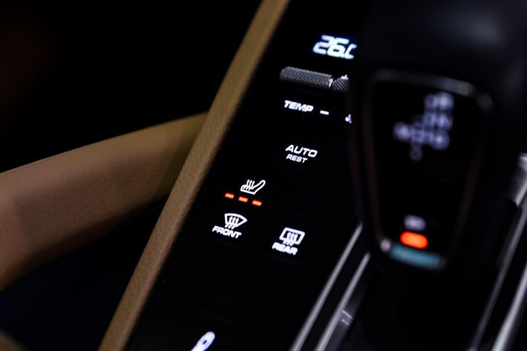 Porsche Cayenne - Image 29