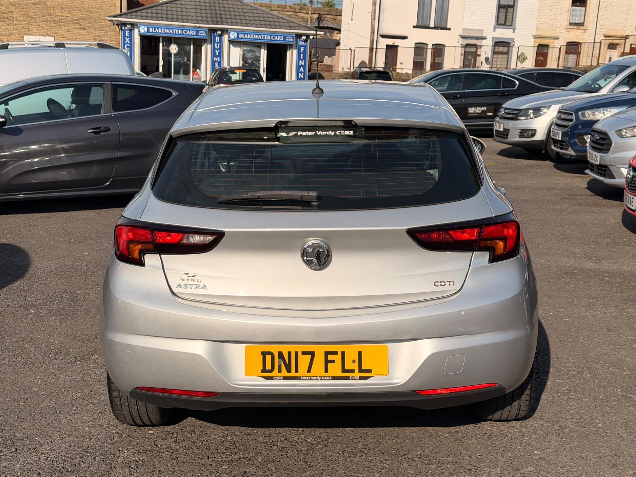 Vauxhall Astra - Image 6