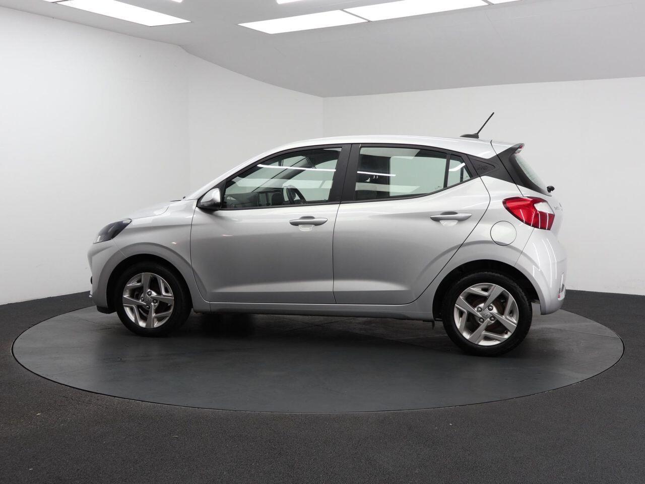 Hyundai i10 - Image 9