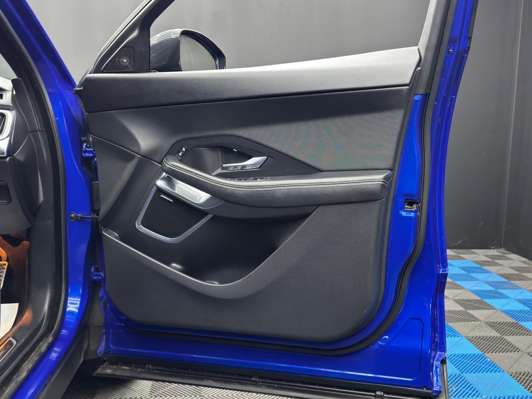 Jaguar E-Pace - Image 37