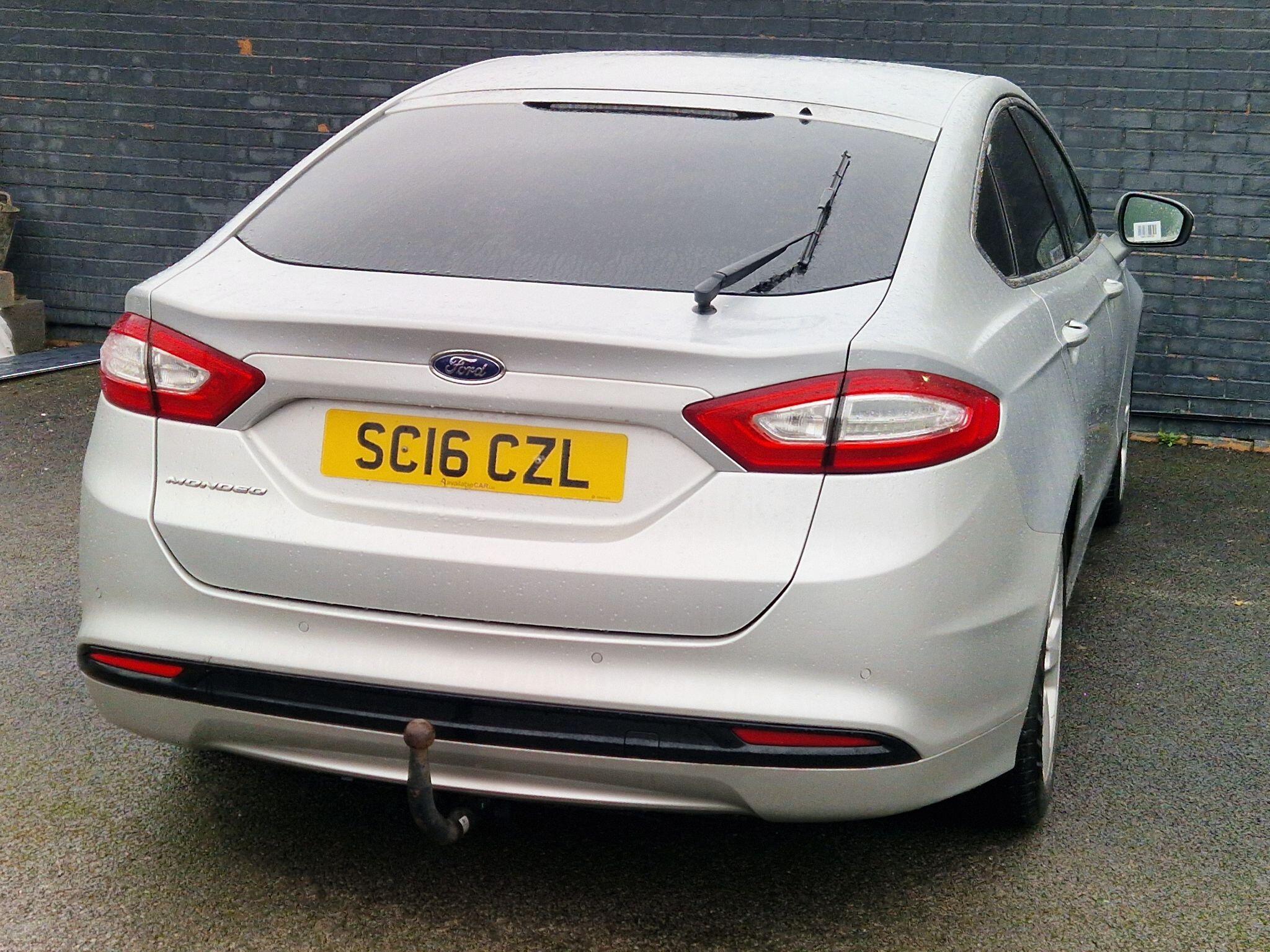 Ford Mondeo - Image 9