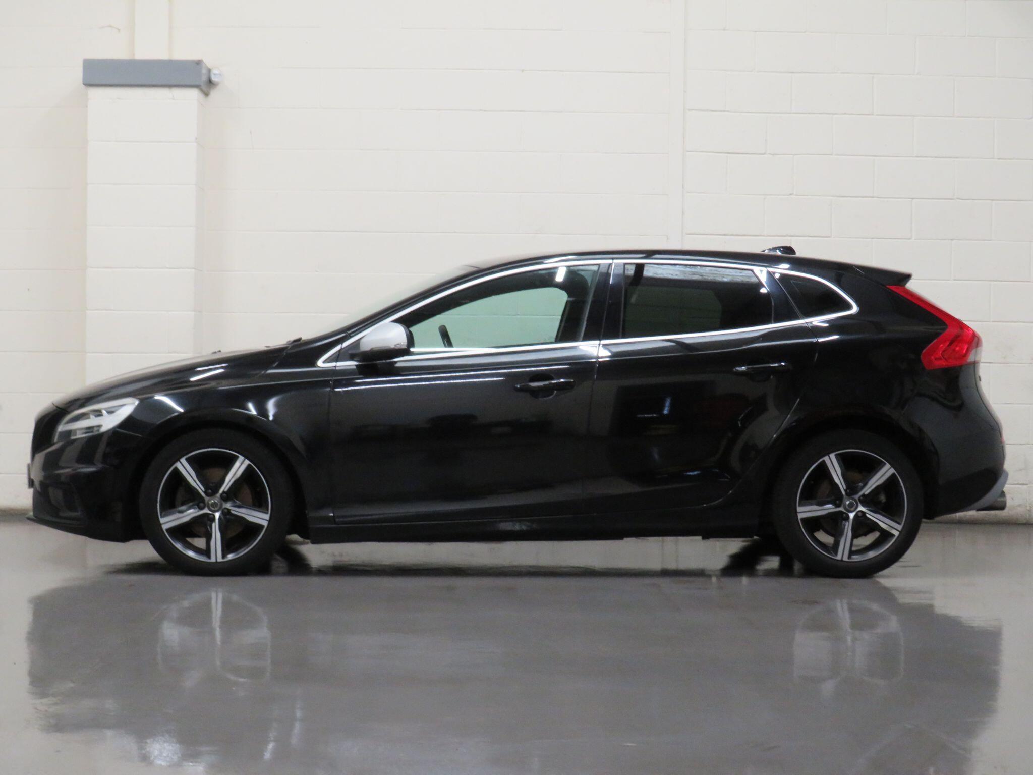 Volvo V40 - Image 7