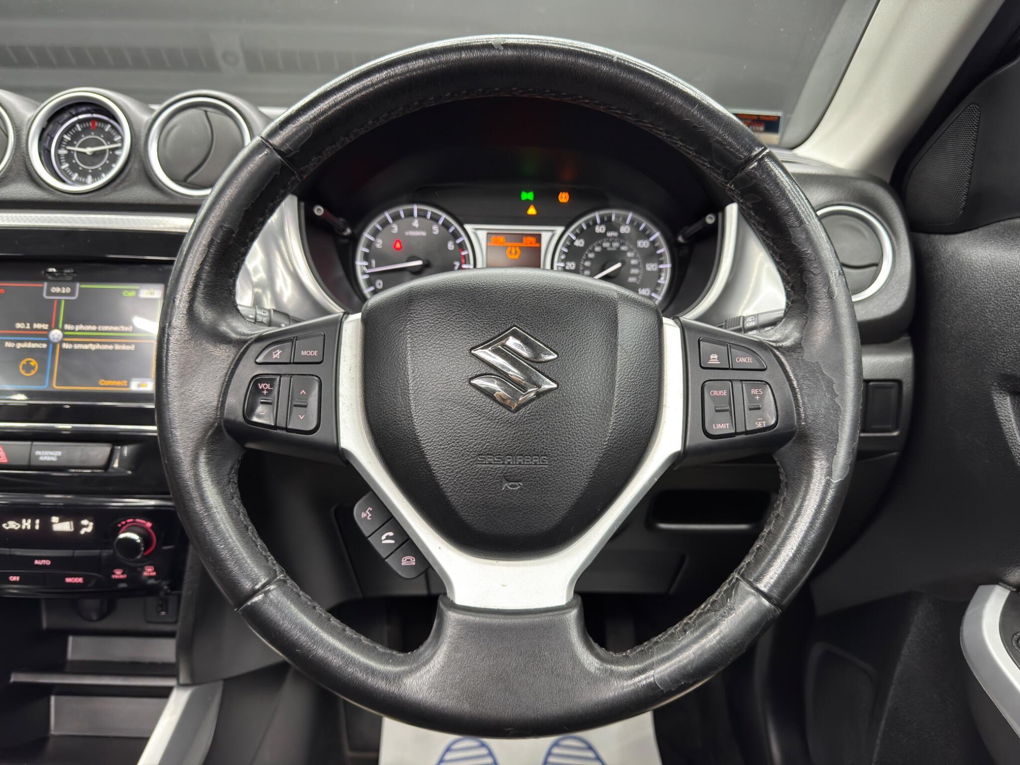 Suzuki Vitara - Image 18