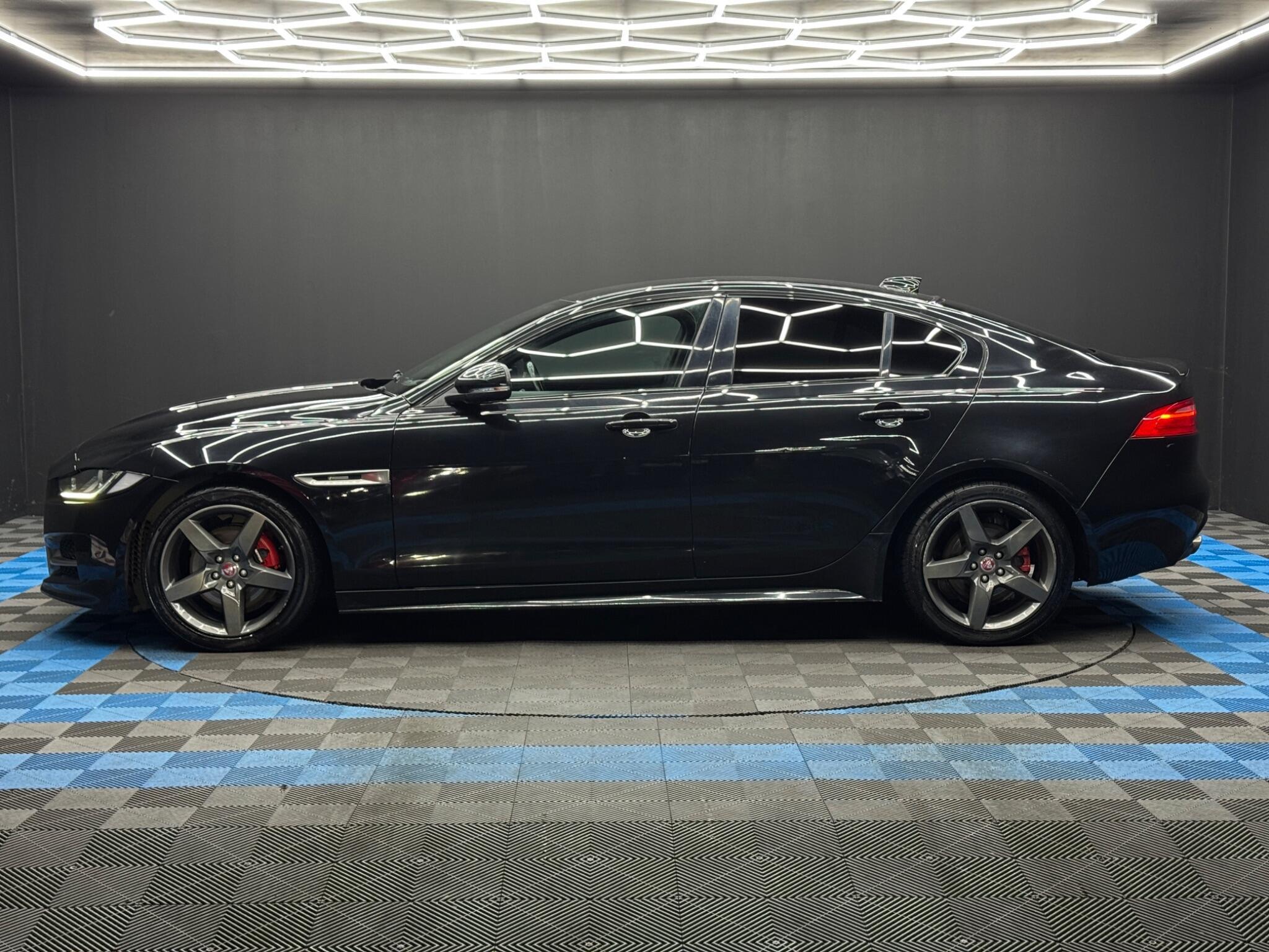 Jaguar XE - Image 8