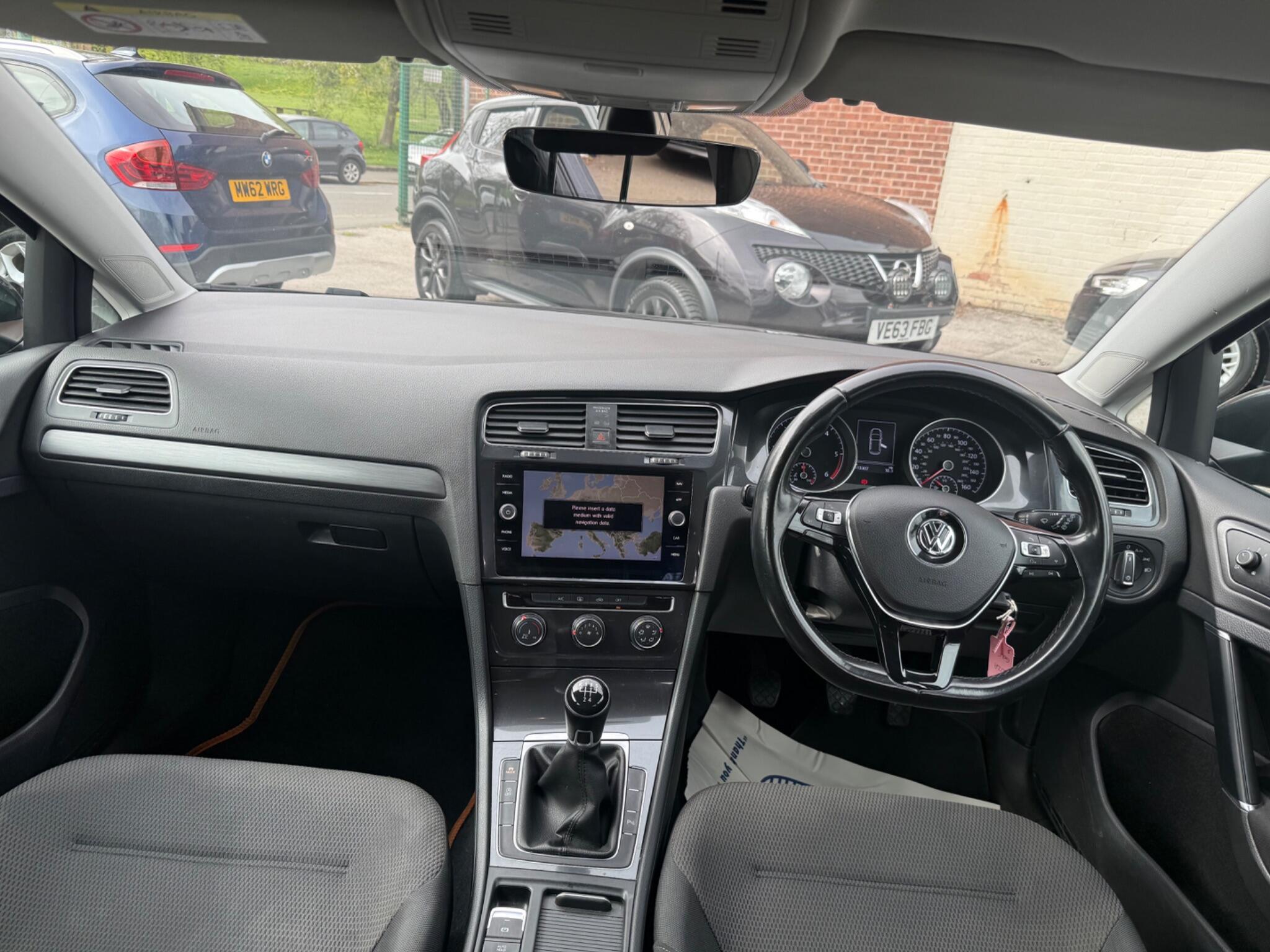 Volkswagen Golf - Image 19