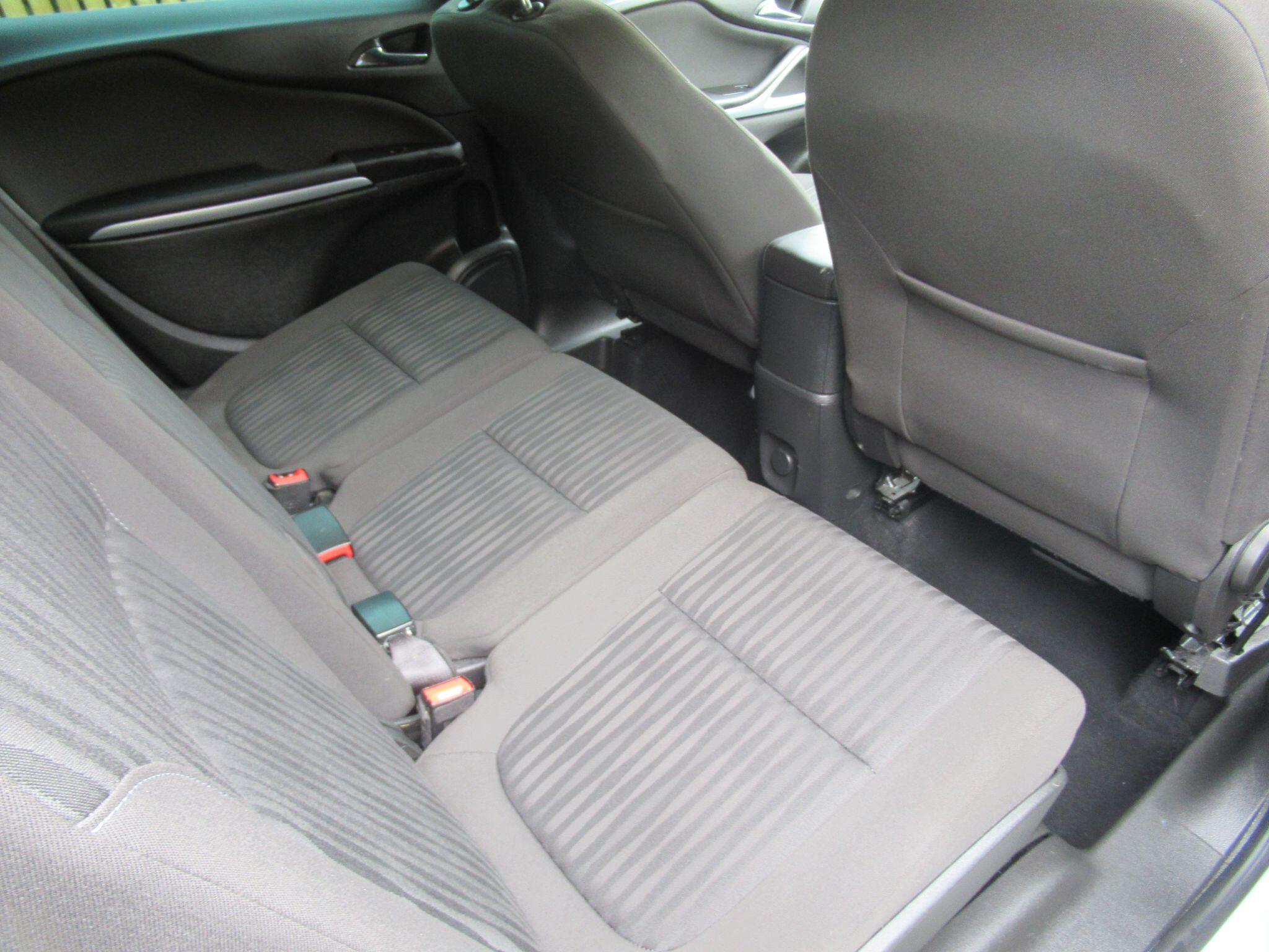 Vauxhall Zafira Tourer - Image 13