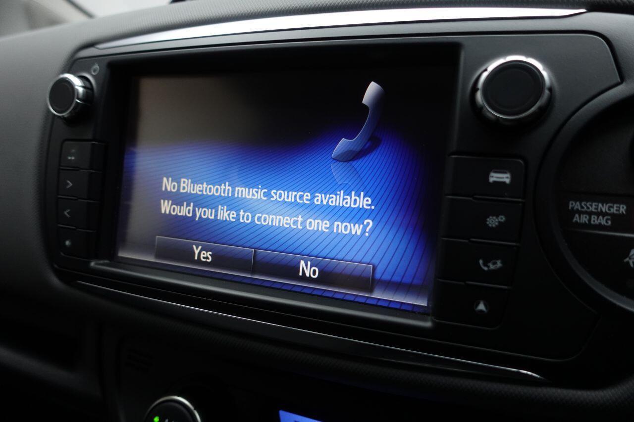 Toyota Yaris - Image 20