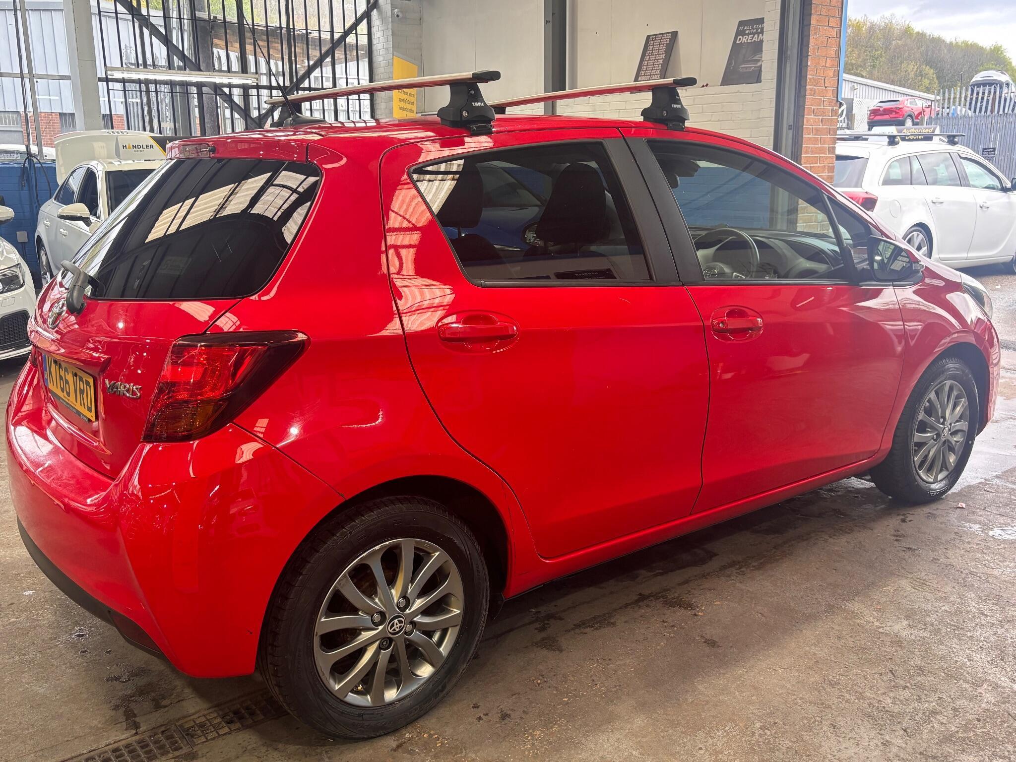 Toyota Yaris - Image 7