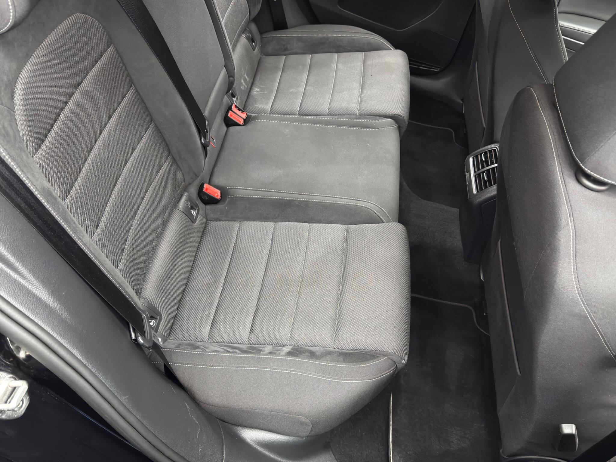 Volkswagen Golf - Image 16