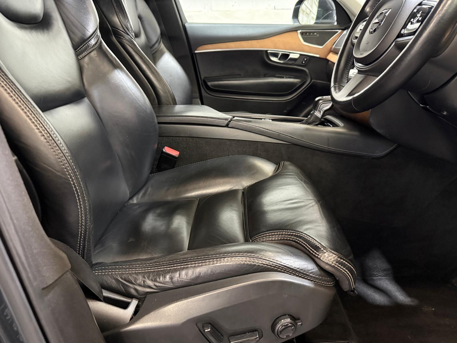 Volvo XC90 - Image 34