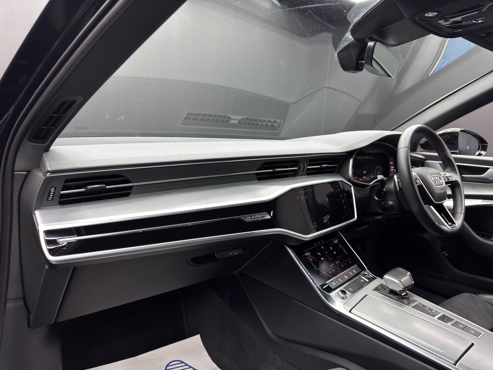Audi A6 Saloon - Image 11