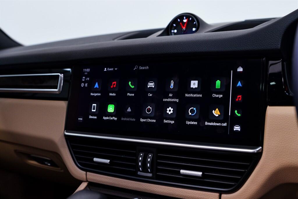 Porsche Cayenne - Image 34