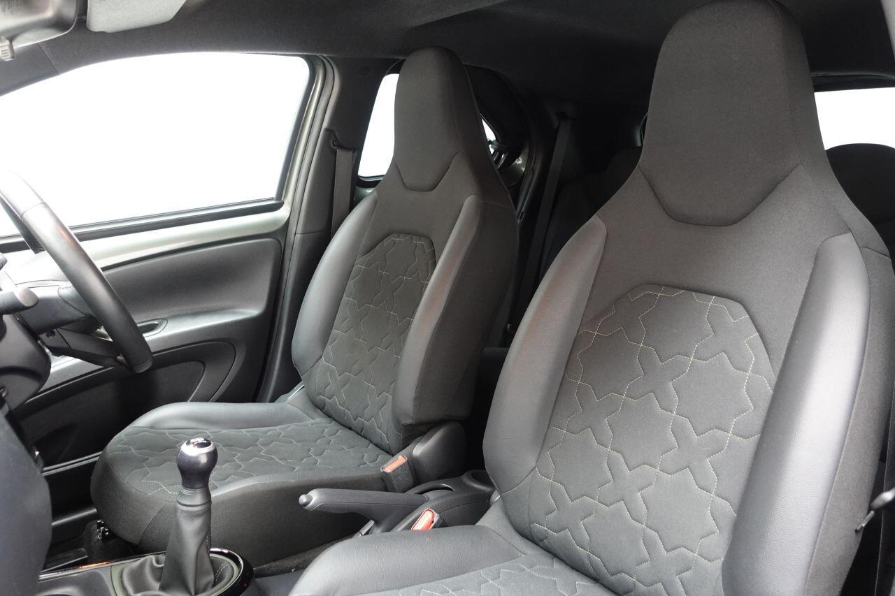 Toyota Aygo X - Image 17