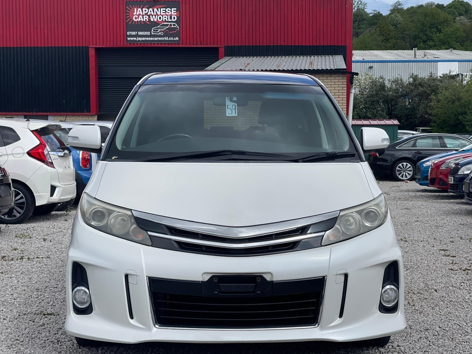 Toyota Estima Aeras G - Image 4