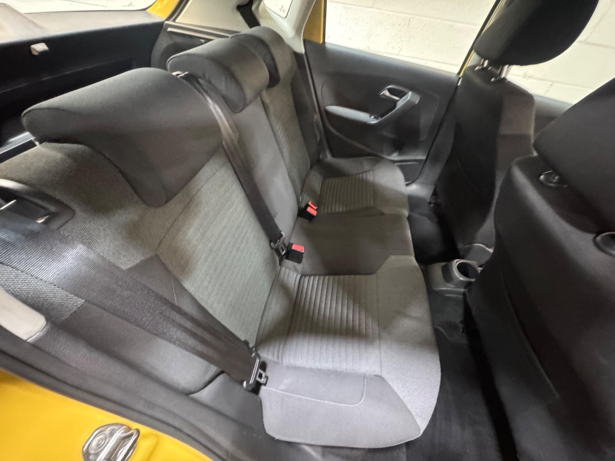 Volkswagen Polo - Image 11