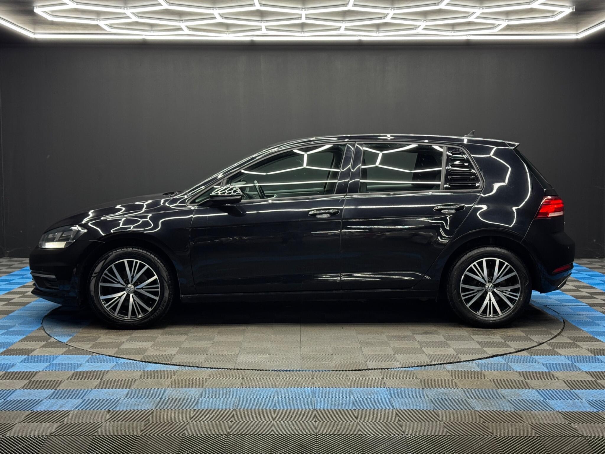 Volkswagen Golf - Image 8