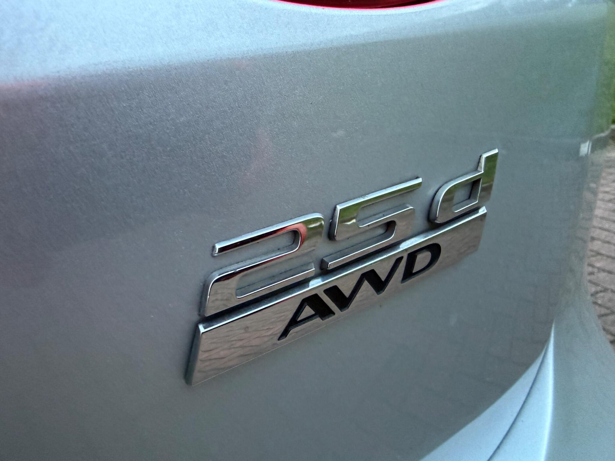 Jaguar XF - Image 13