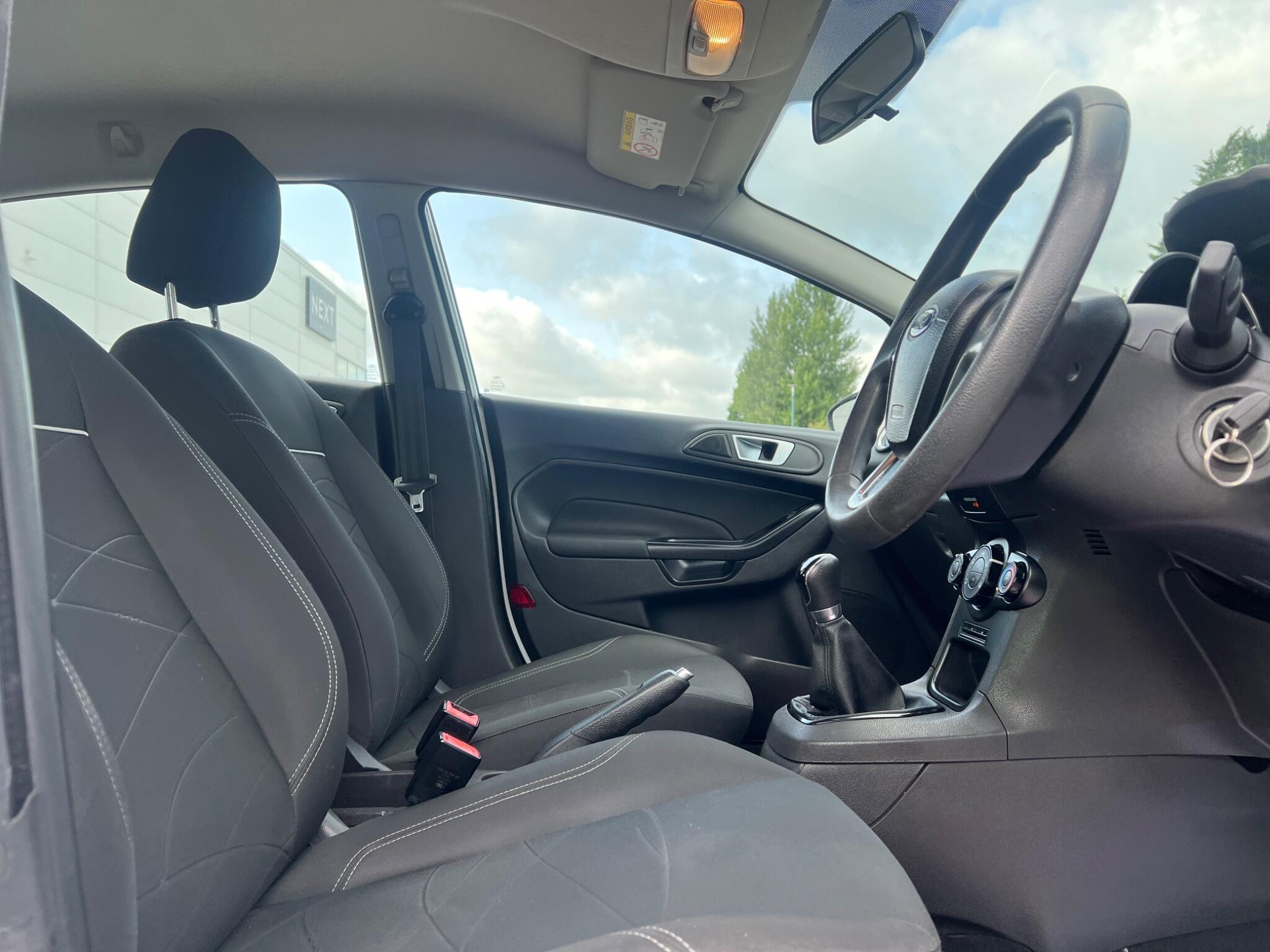 Ford Fiesta - Image 13