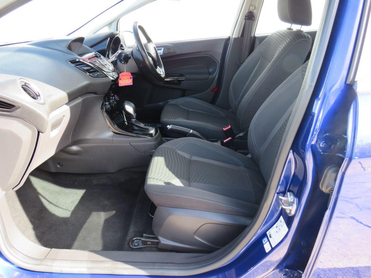 Ford Fiesta - Image 9