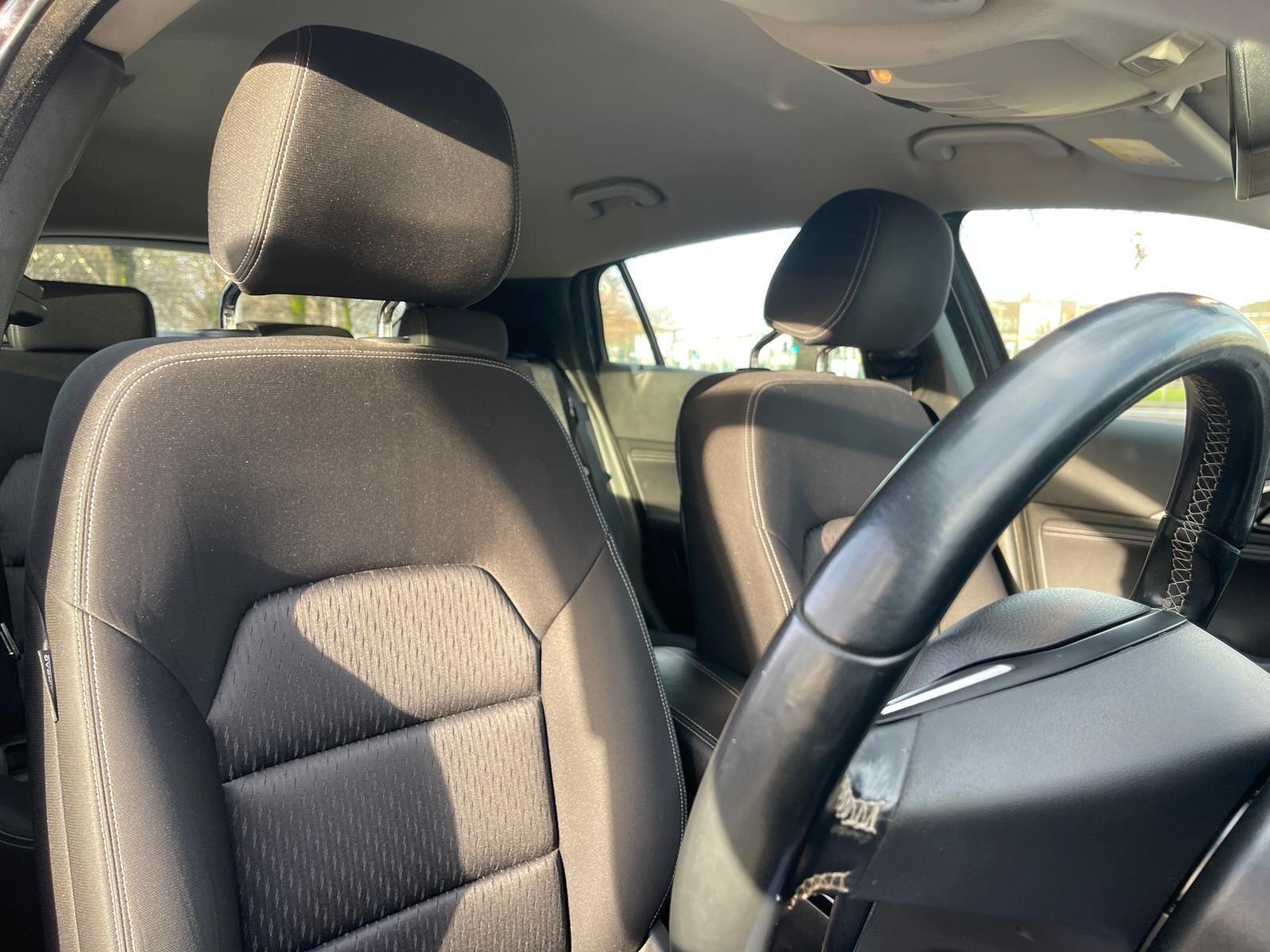 Infiniti Q30 - Image 19