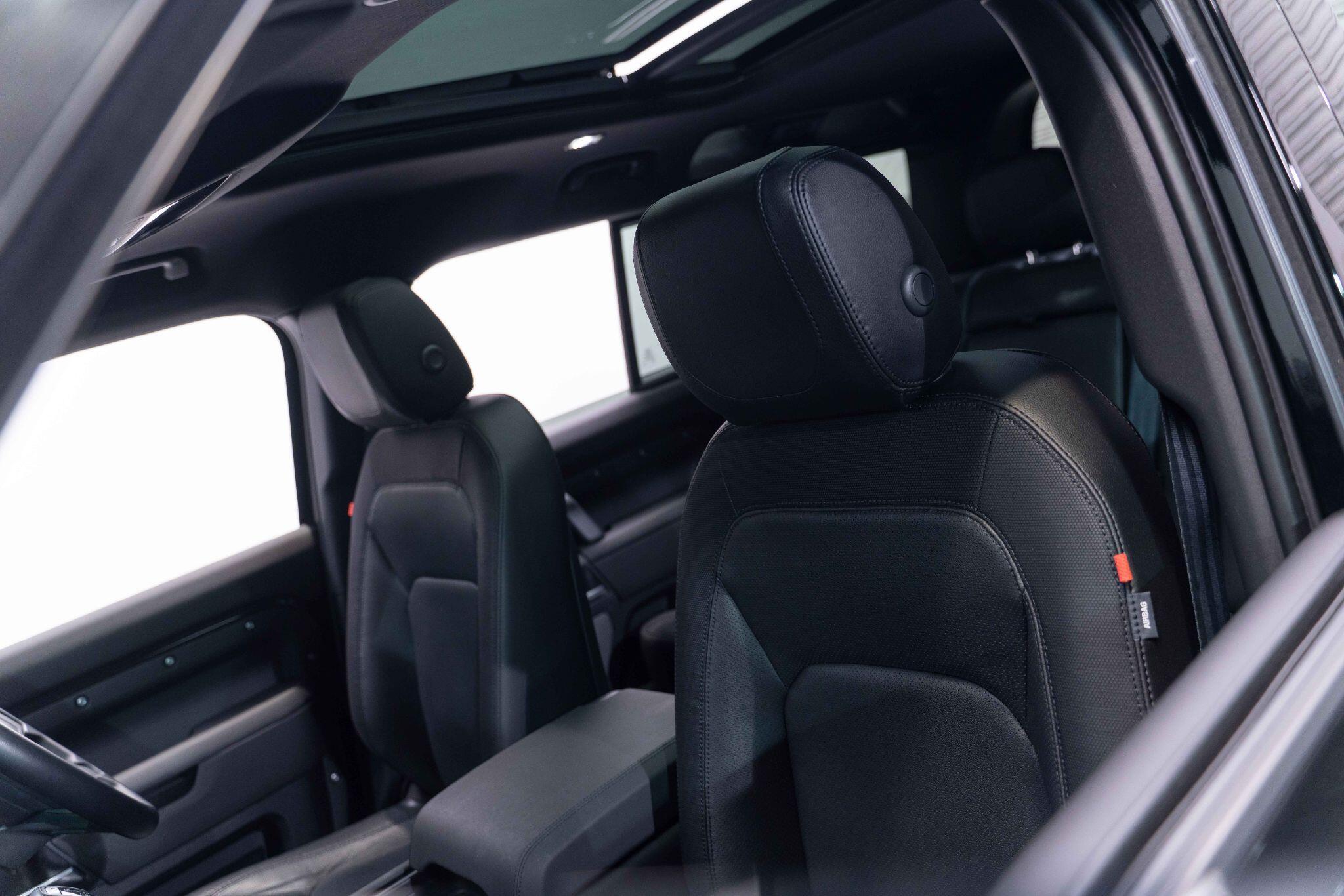 Land Rover Defender 110 - Image 39