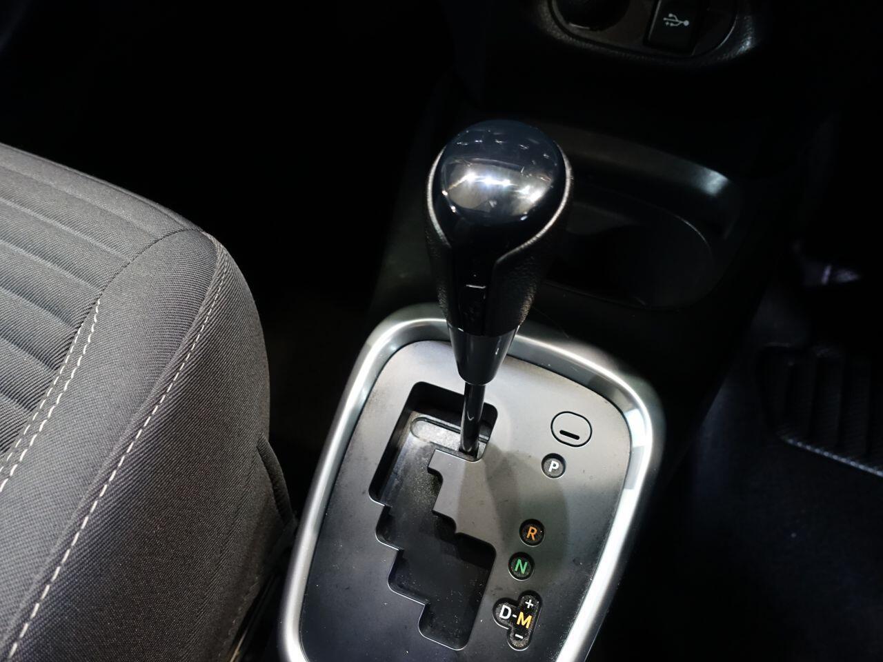 Toyota Yaris - Image 17