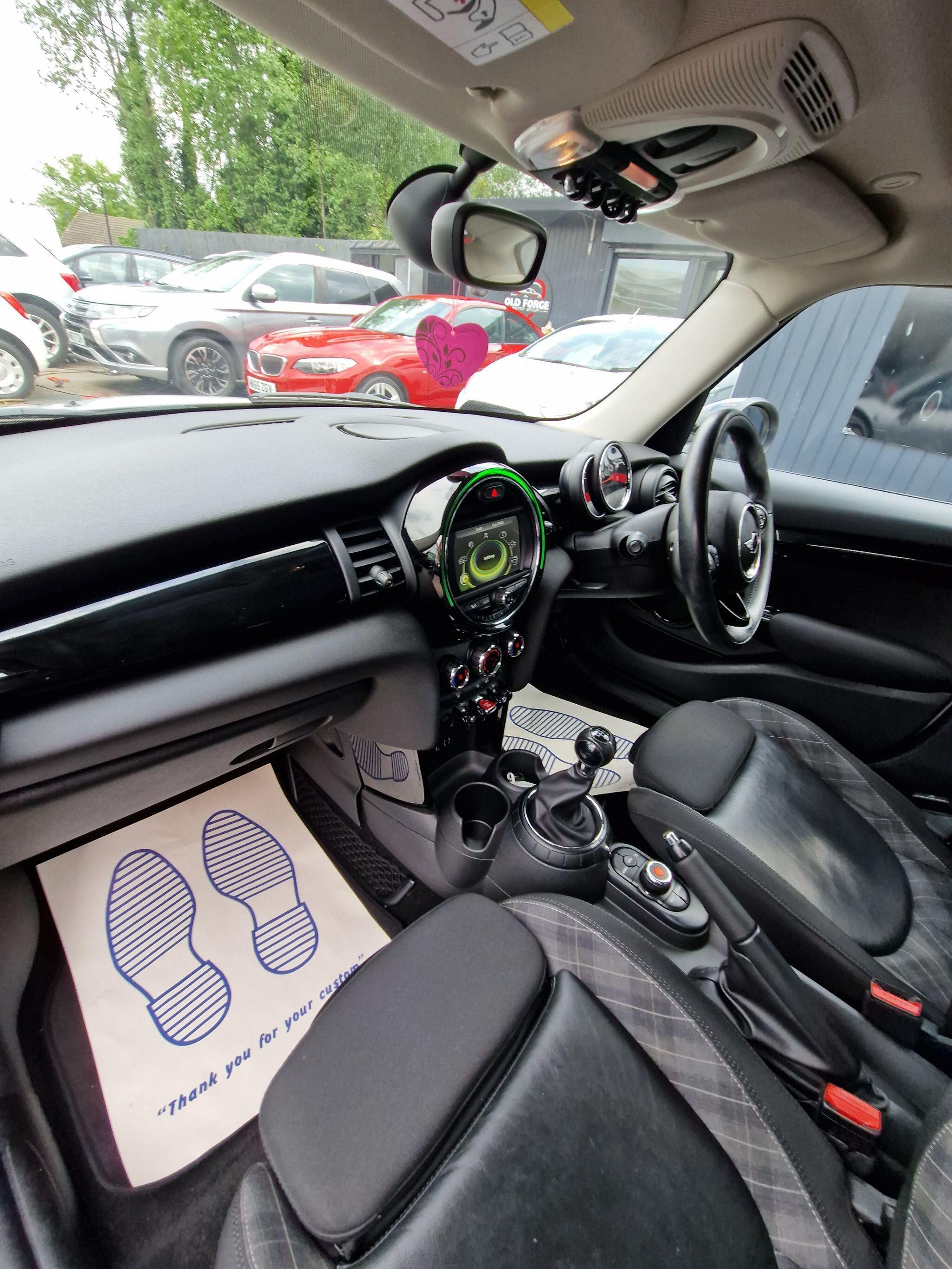 MINI Hatch - Image 37