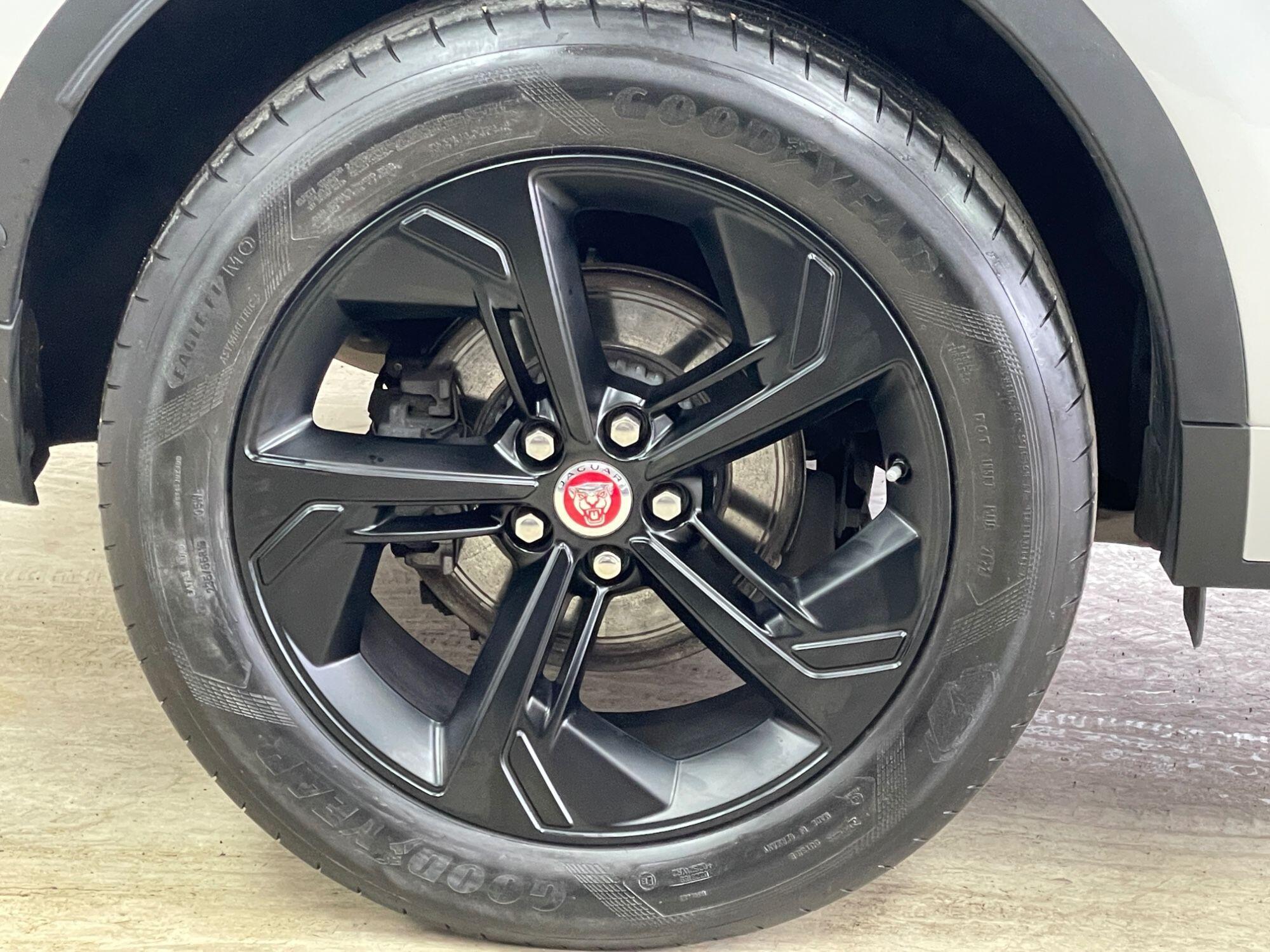 Jaguar E-Pace - Image 17