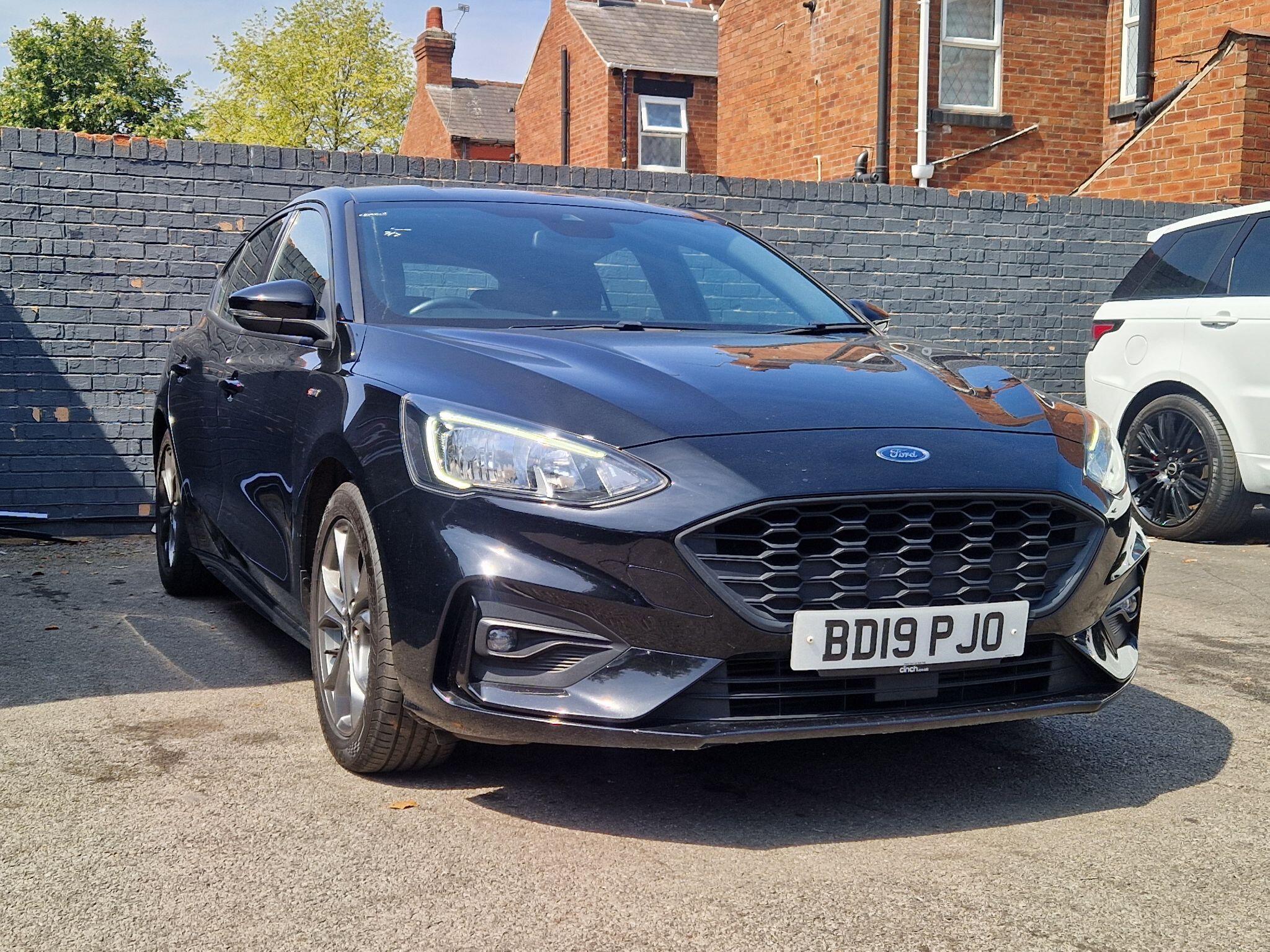 Ford Focus - Image 16