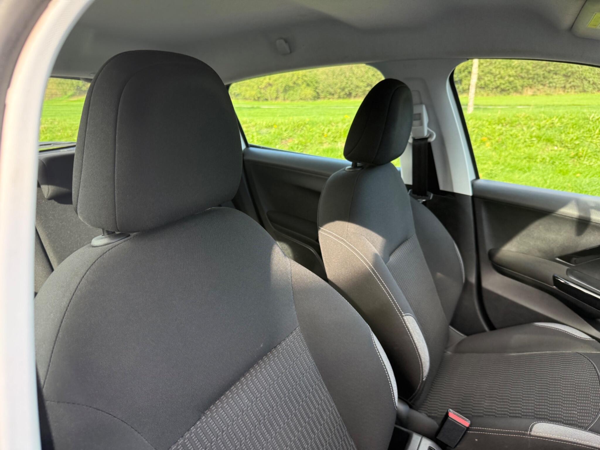 Peugeot 208 - Image 20