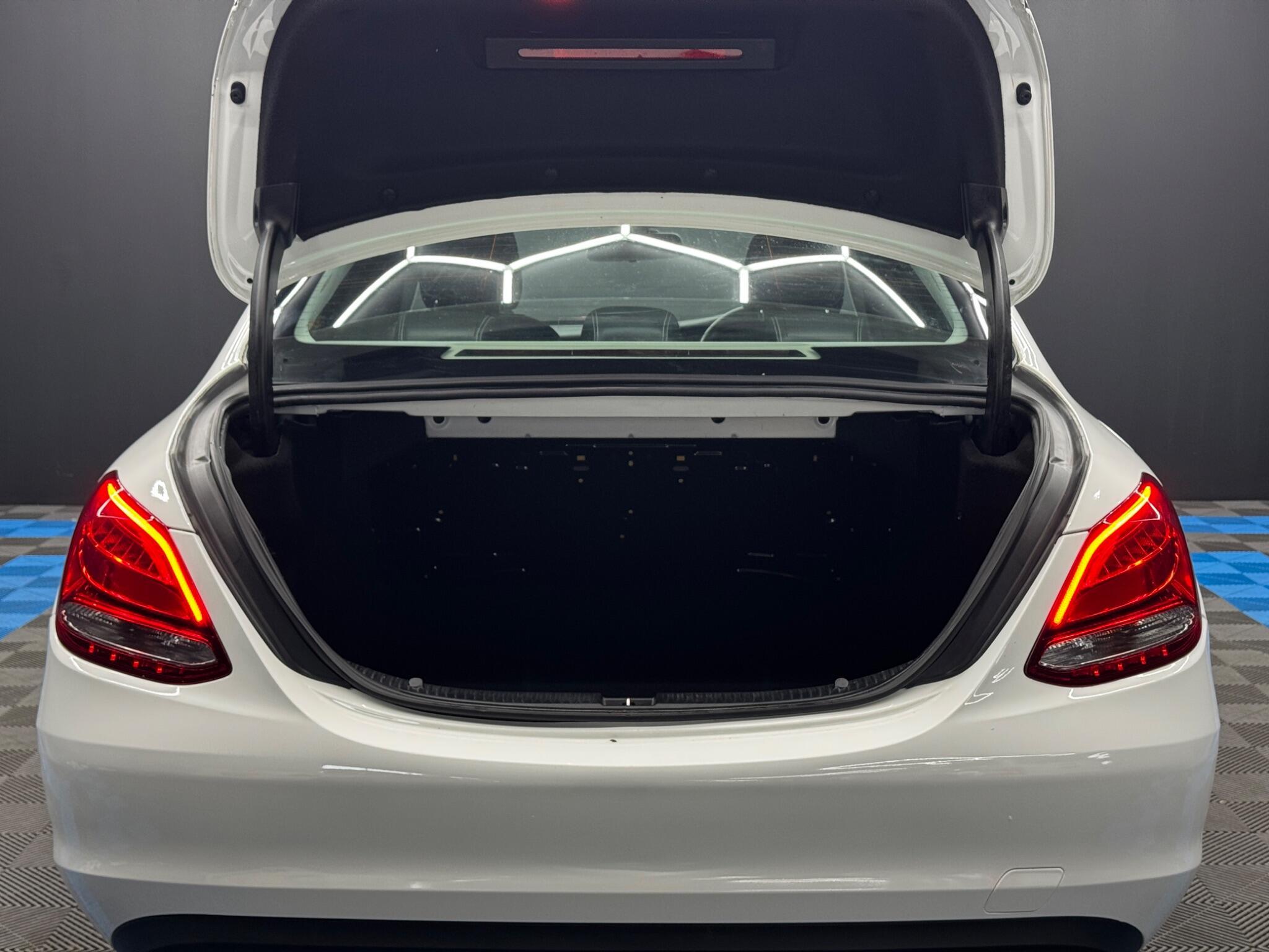 Mercedes C Class - Image 35
