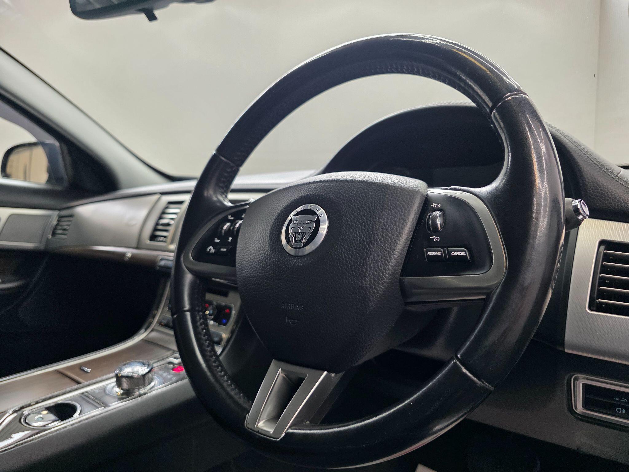 Jaguar XF - Image 13