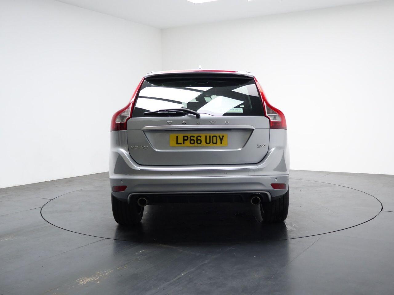Volvo XC60 - Image 11