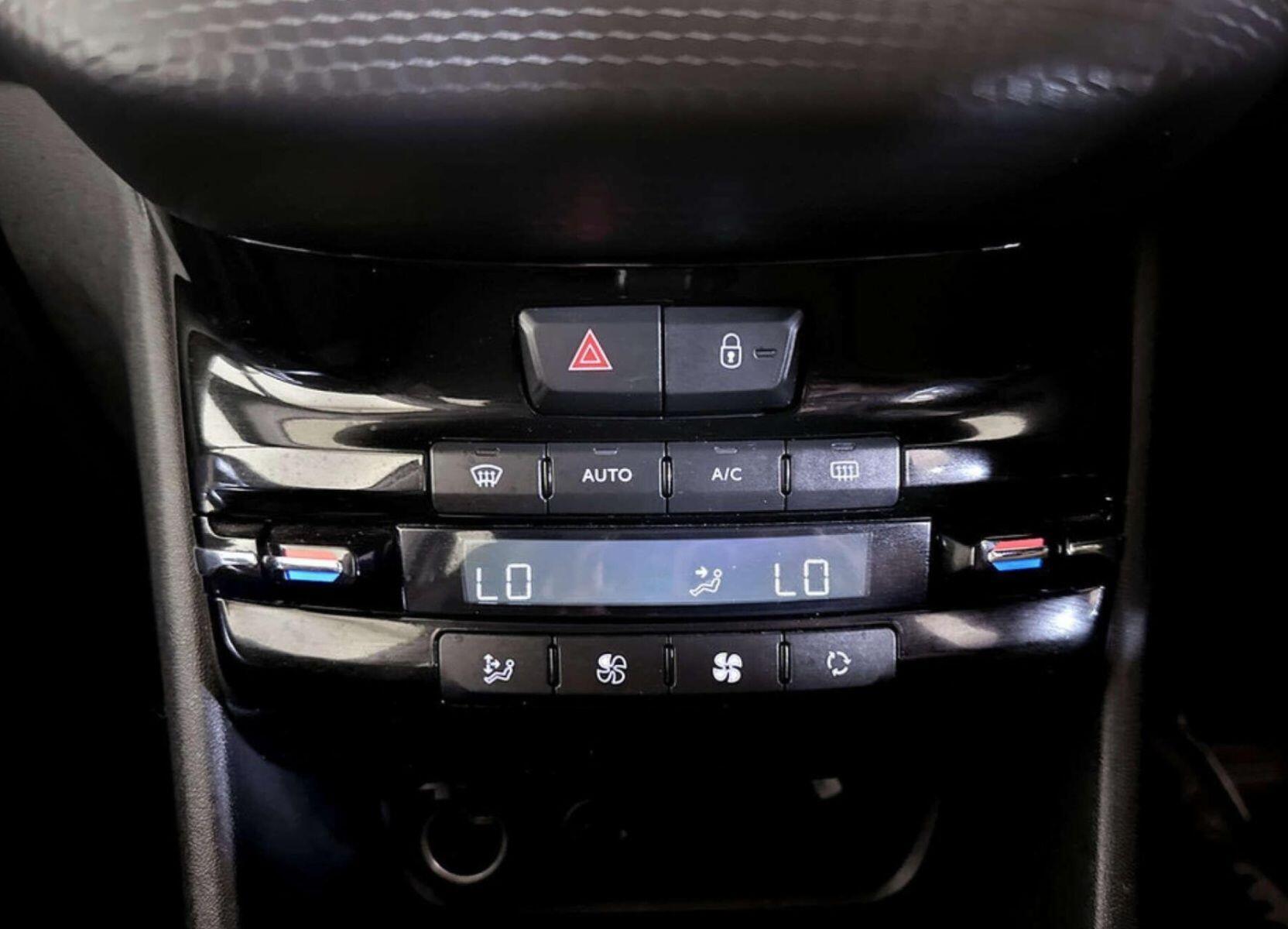 Peugeot 2008 - Image 8