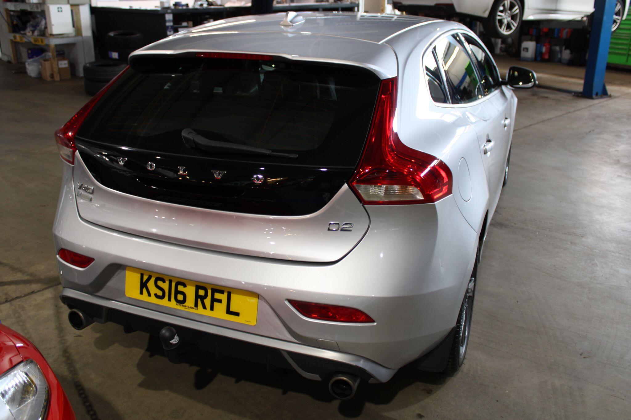 Volvo V40 - Image 24