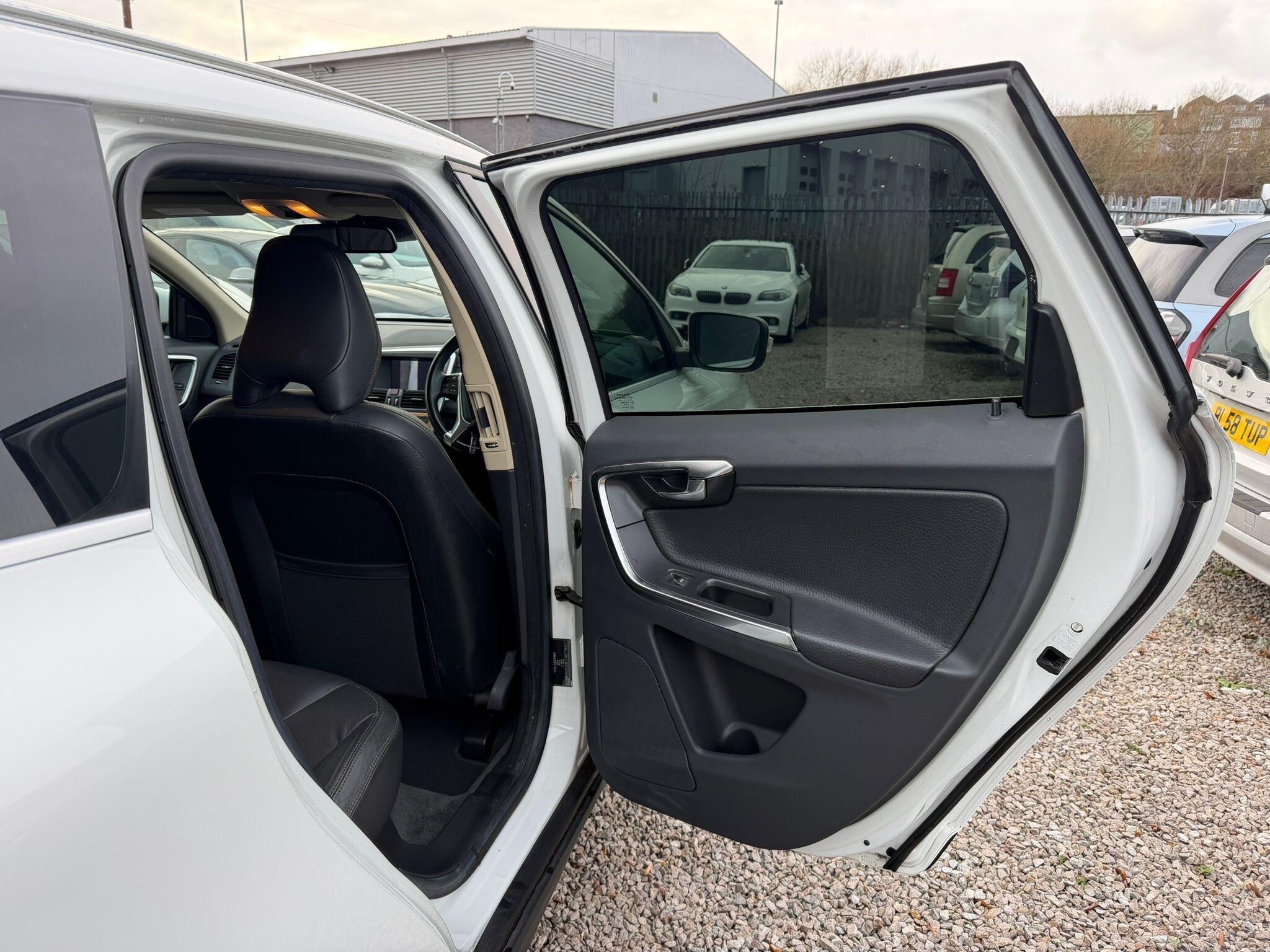 Volvo XC60 - Image 9