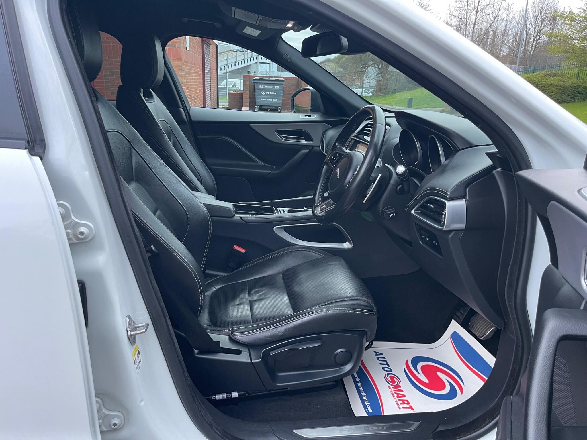 Jaguar F-Pace - Image 36