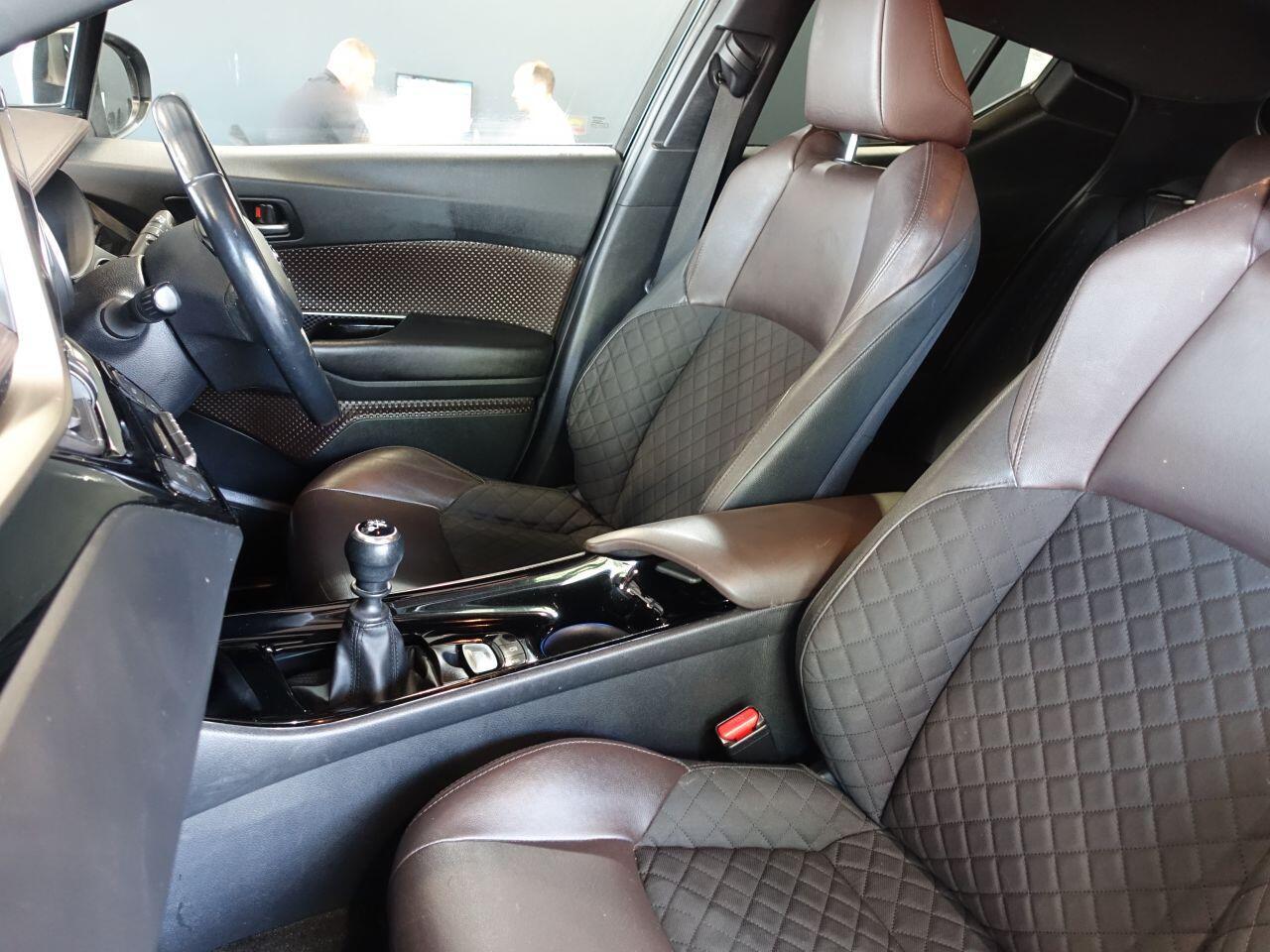 Toyota C-Hr - Image 12