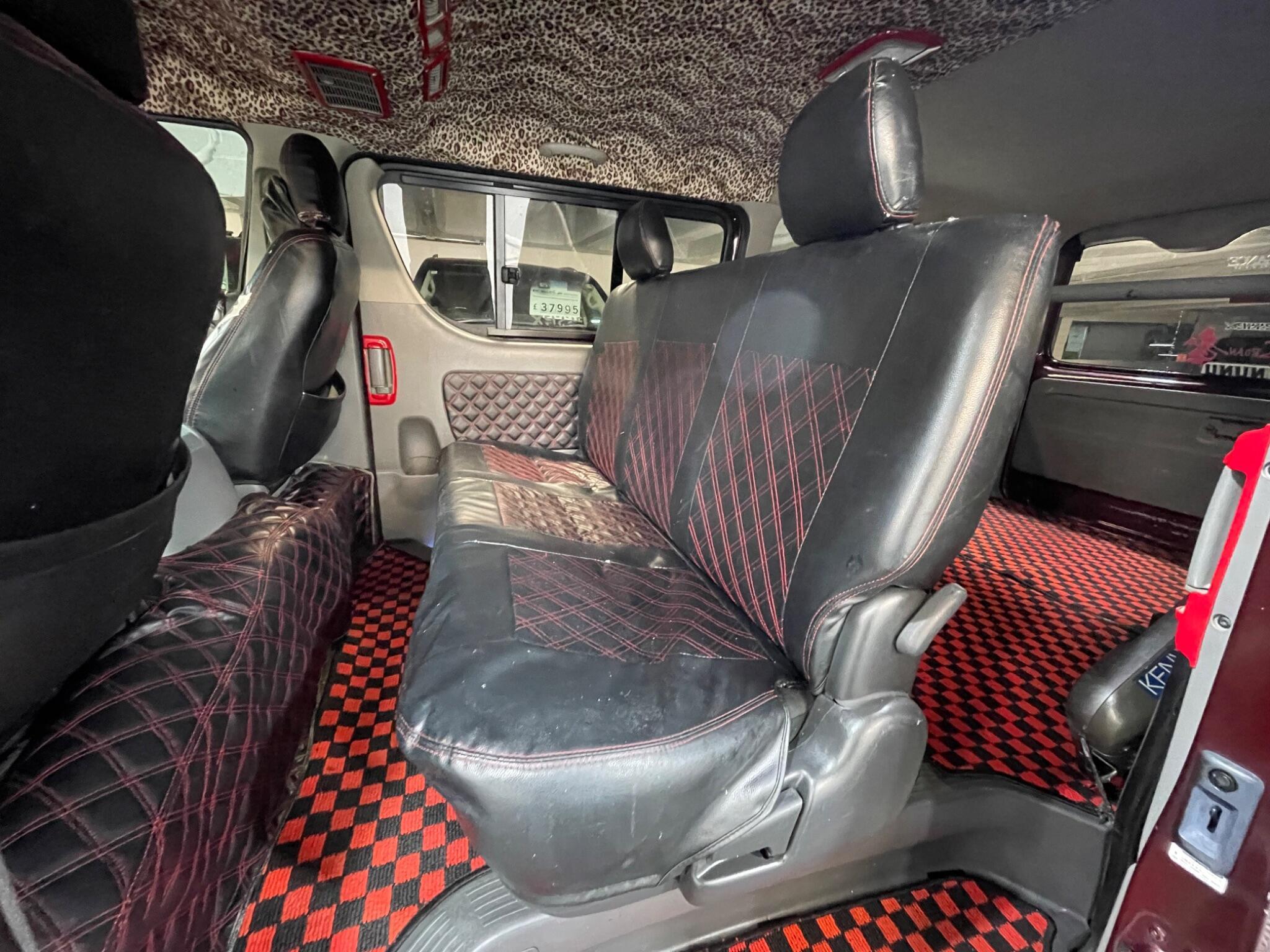 Toyota Hiace - Image 13