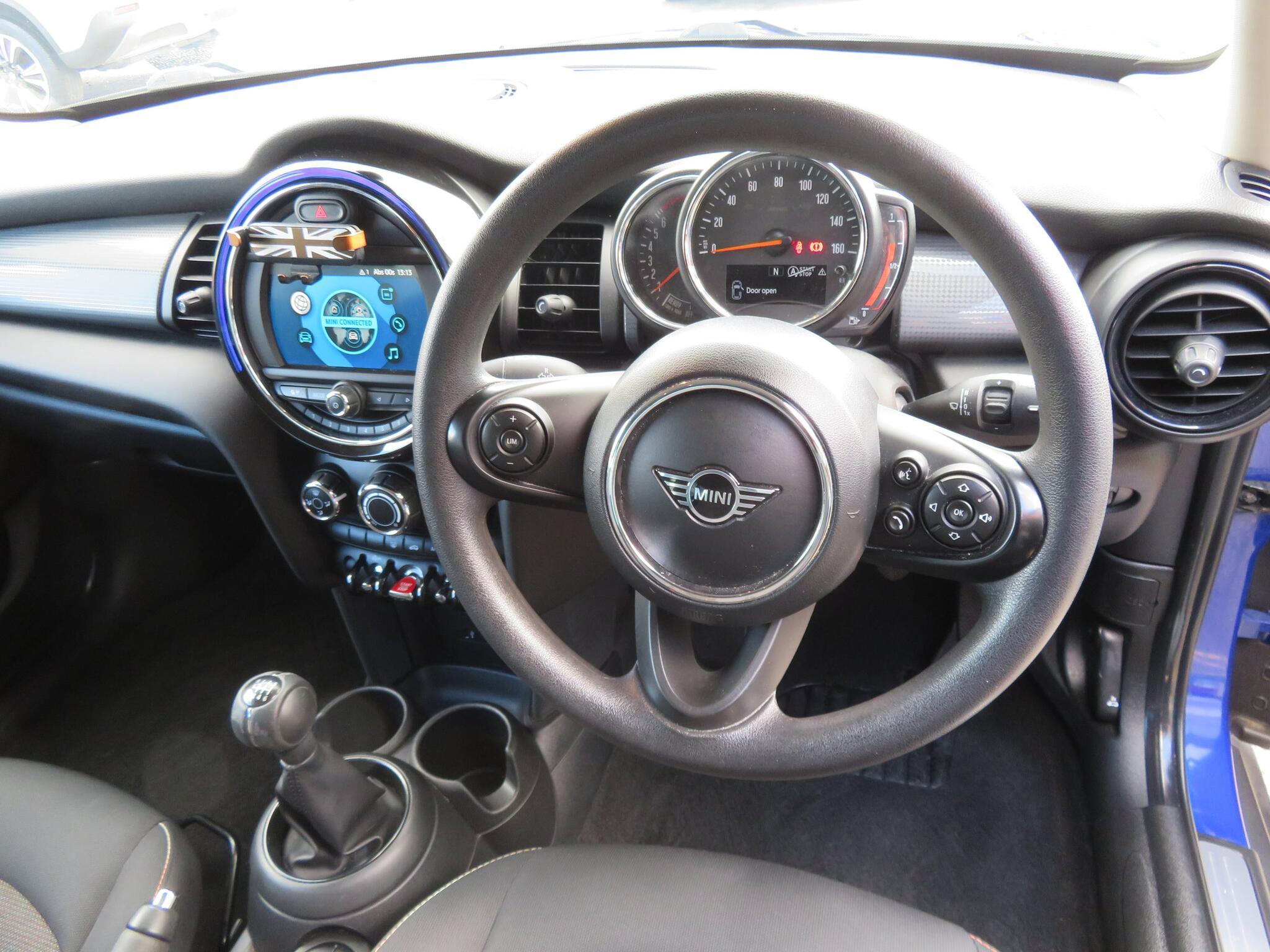 MINI Hatch - Image 14