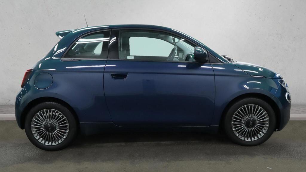 Fiat 500e - Image 7