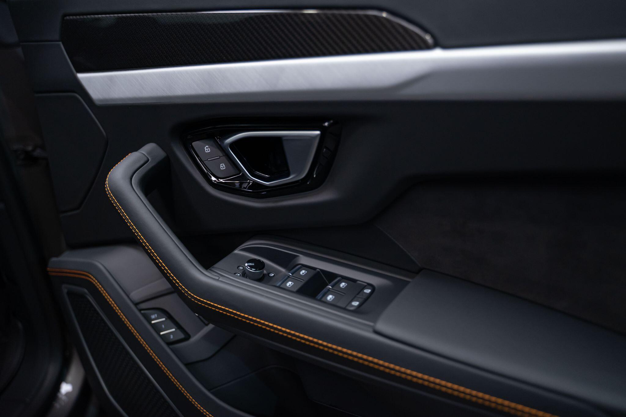 Lamborghini Urus - Image 19