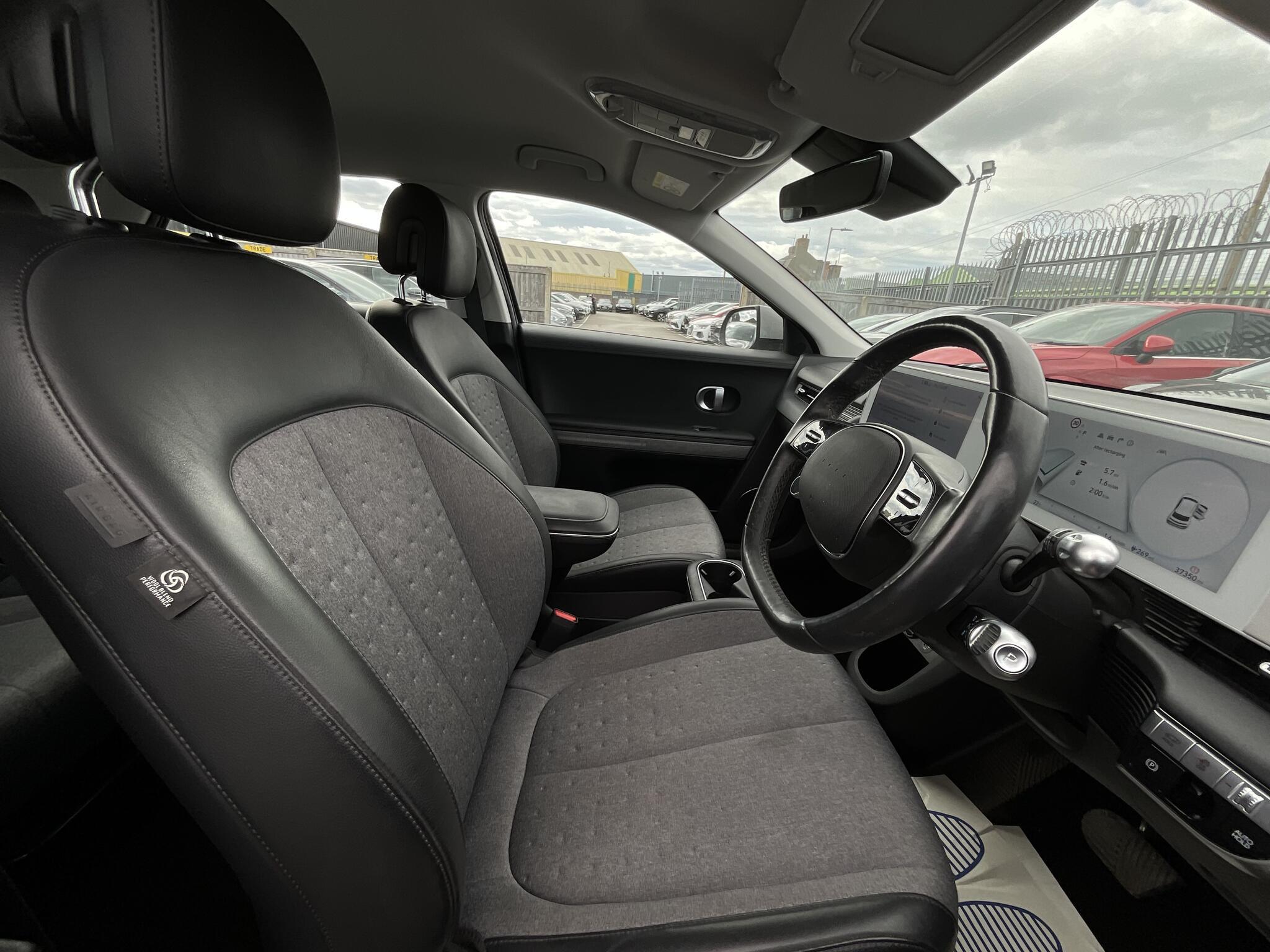 Hyundai Ioniq 5 - Image 9