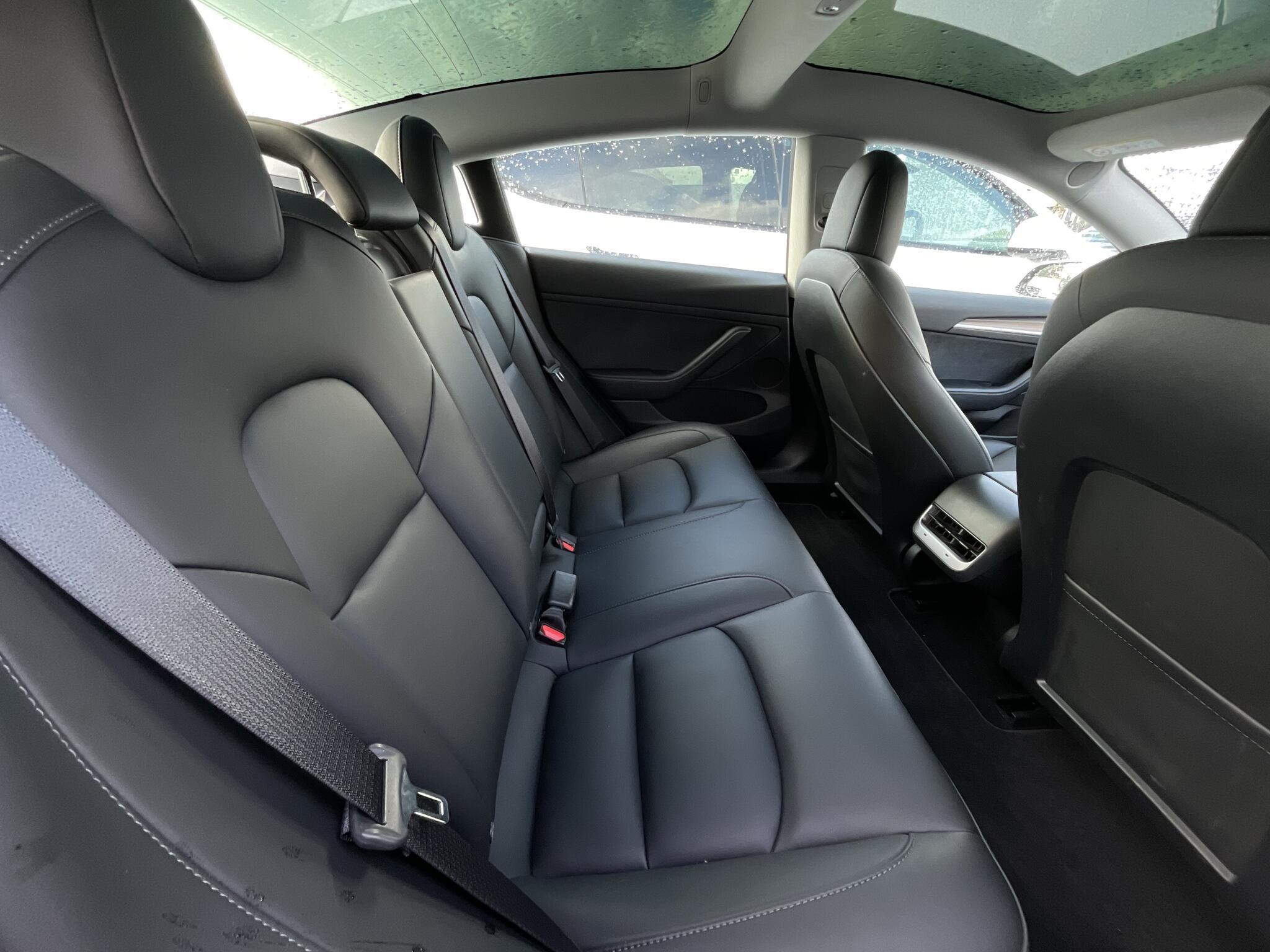 Tesla Model 3 - Image 12
