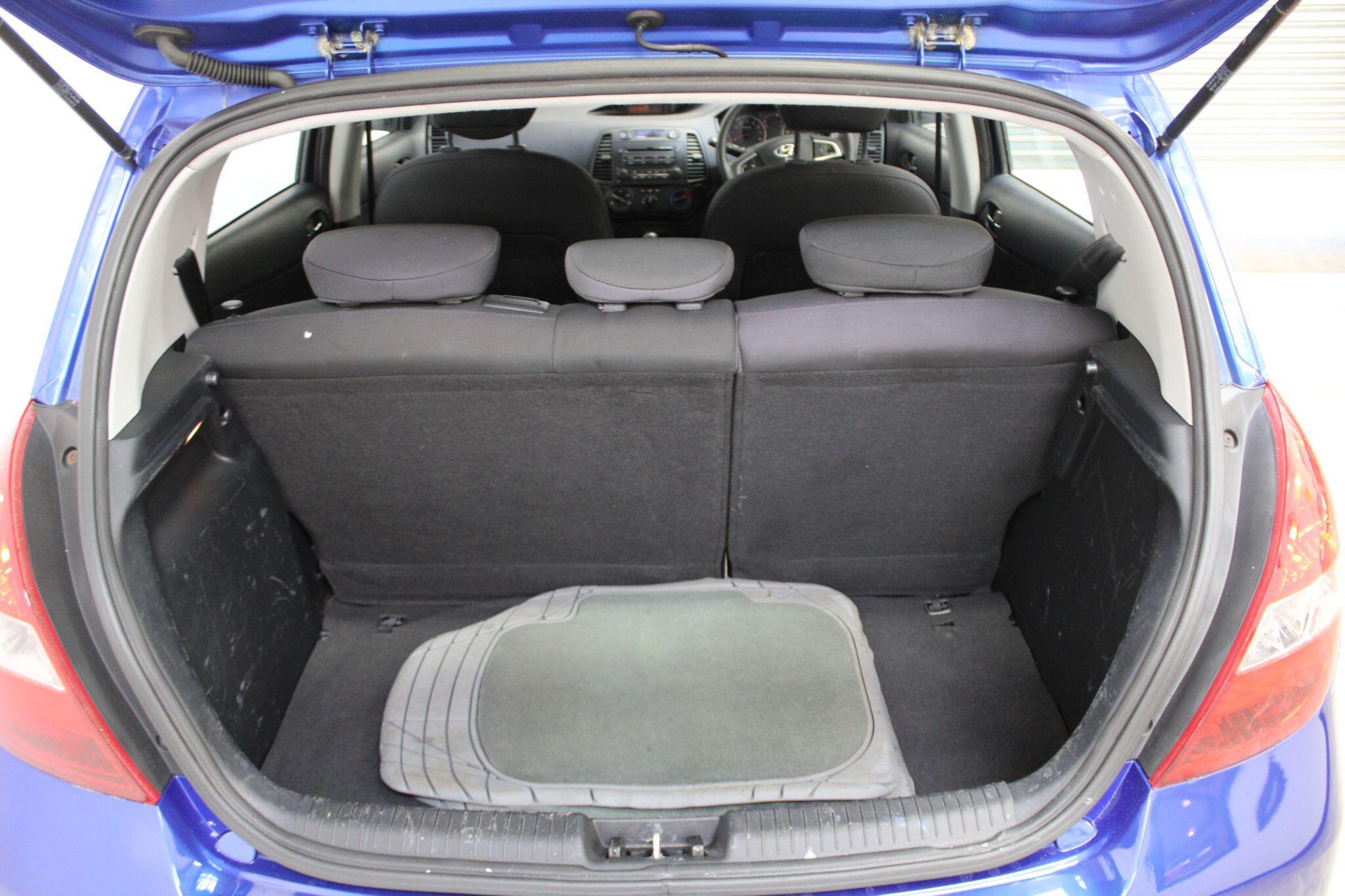 Hyundai i20 - Image 16