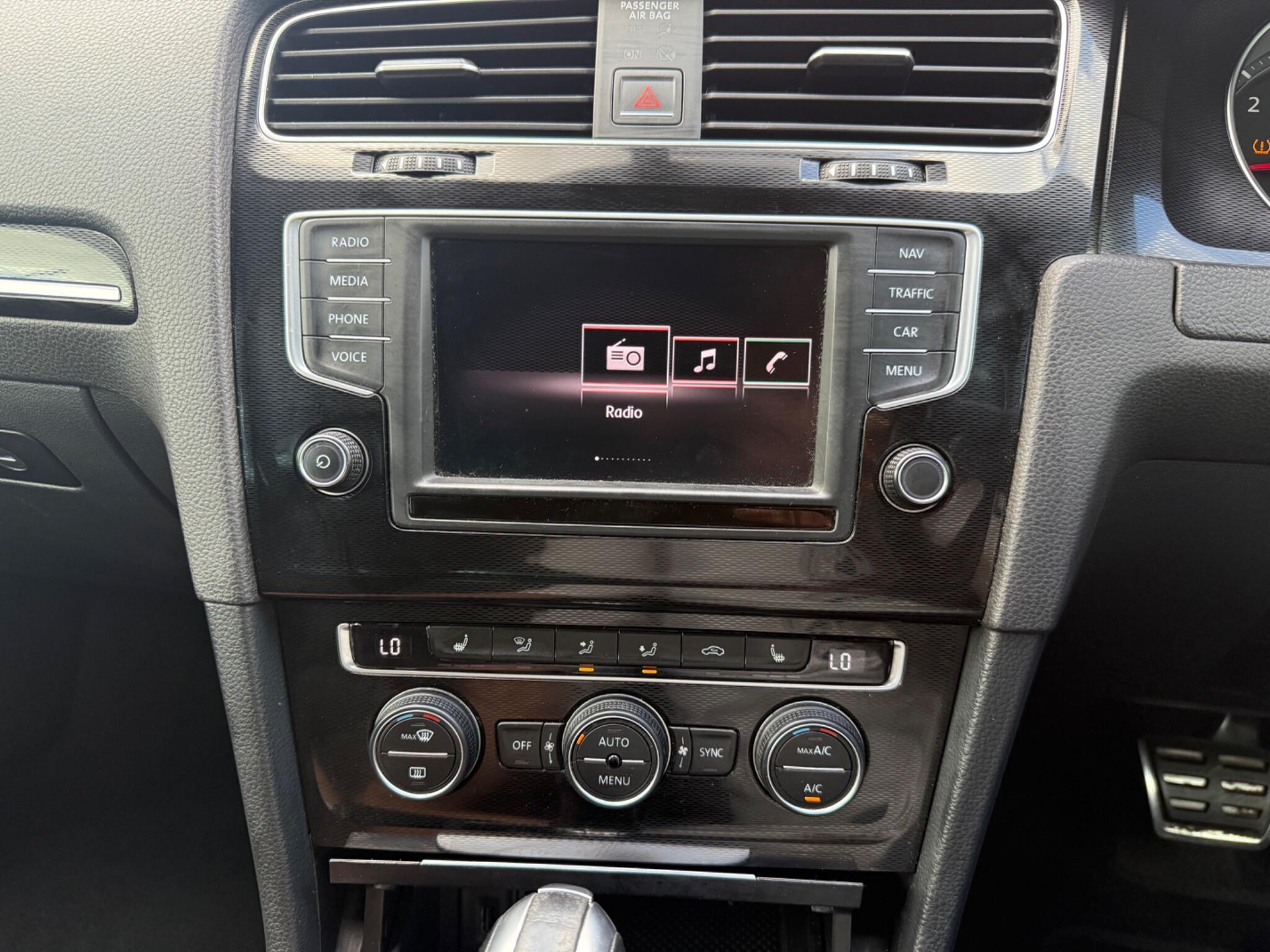 Volkswagen Golf - Image 16