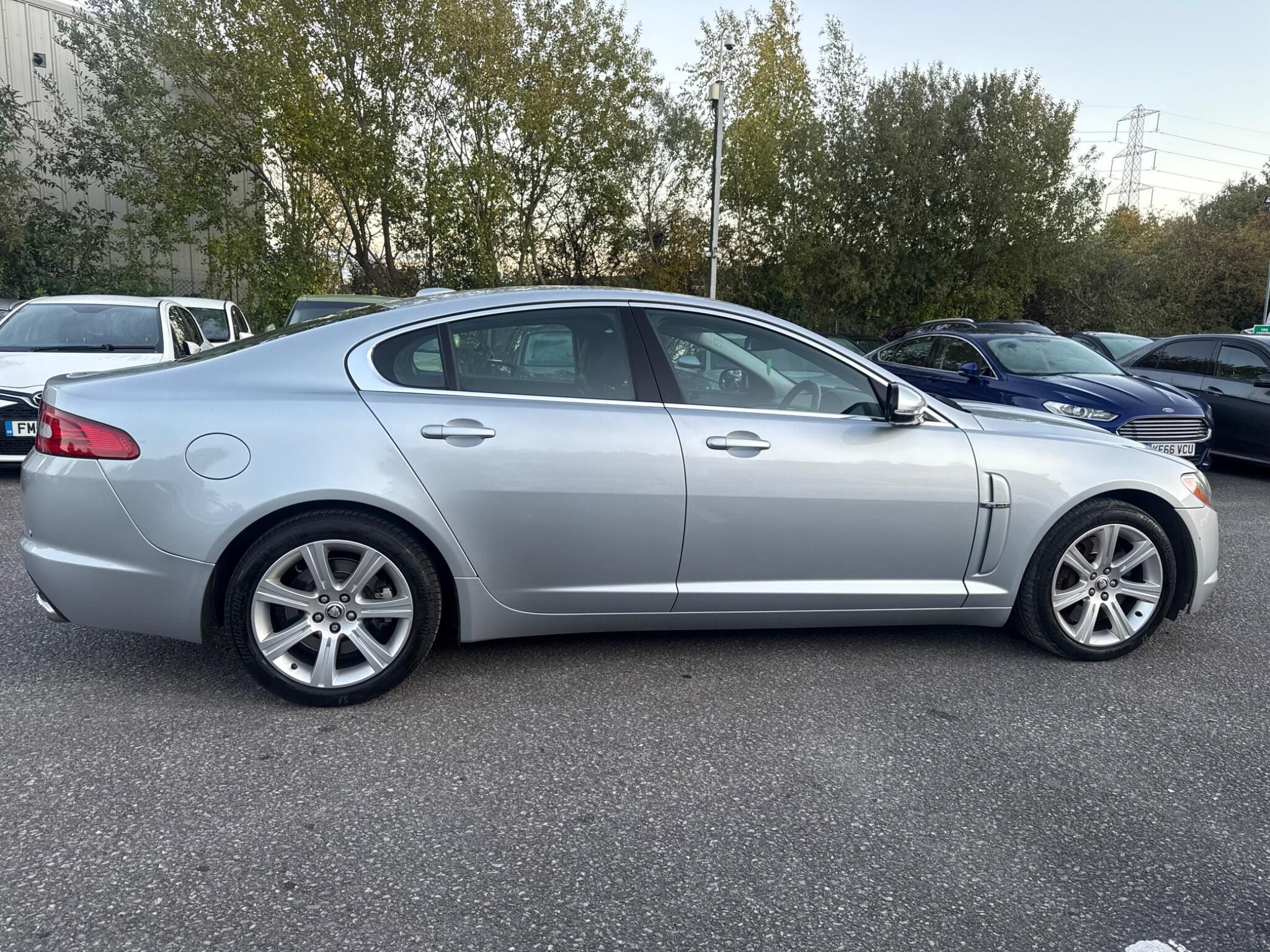 Jaguar XF - Image 16