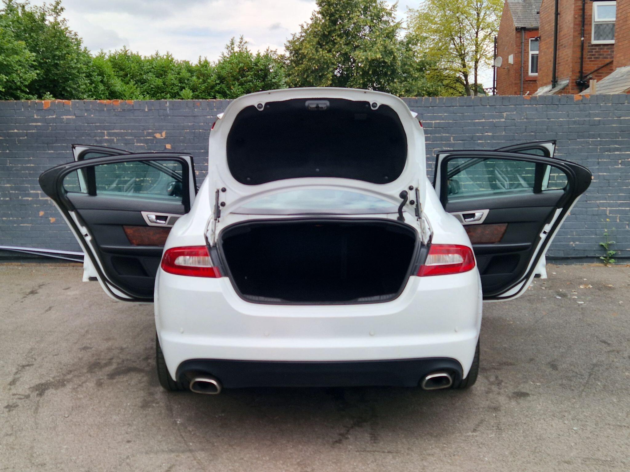 Jaguar XF - Image 20
