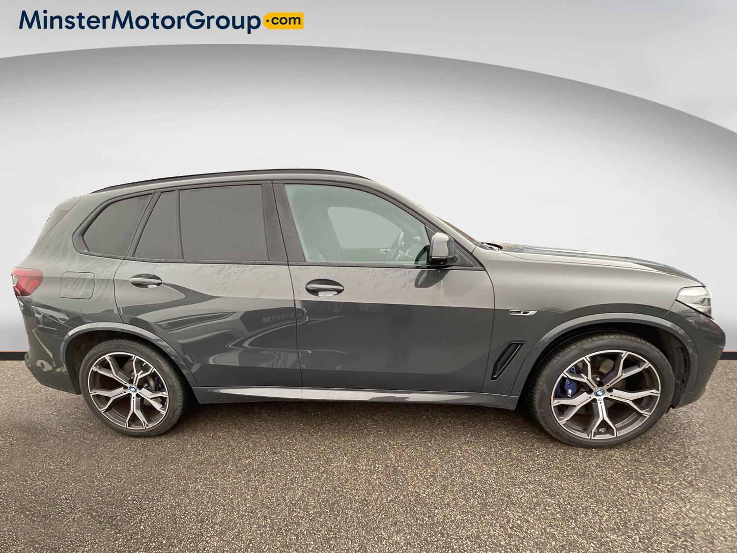 BMW X5 - Image 2